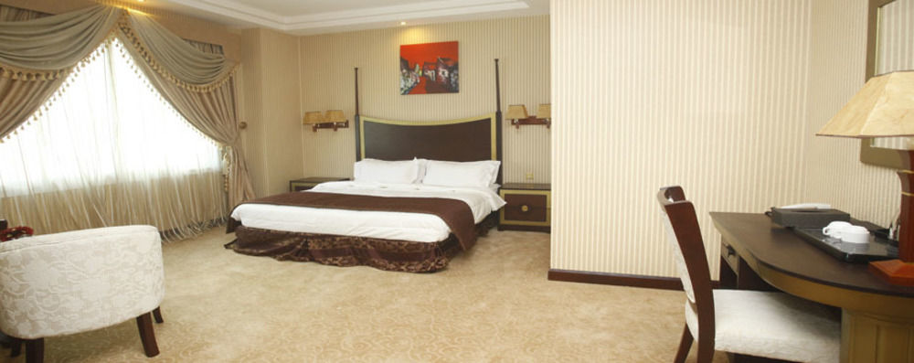 Tourist Hotel Доха Екстер'єр фото