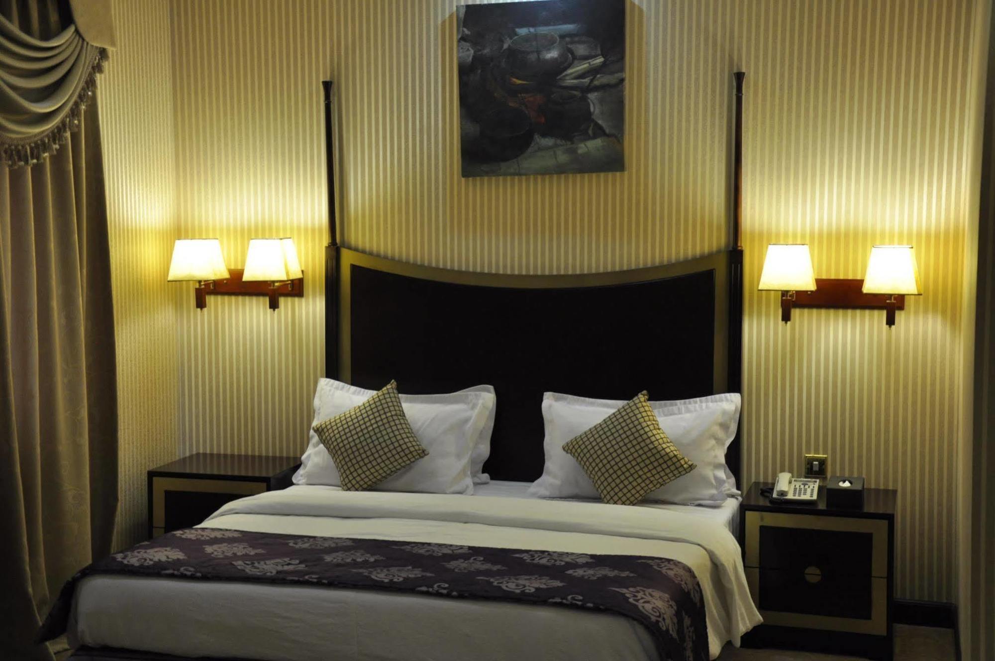 Tourist Hotel Доха Екстер'єр фото